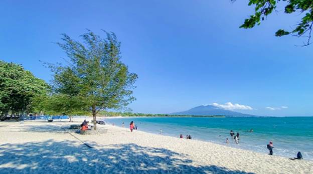 Foto Pantai Embe di Lampung