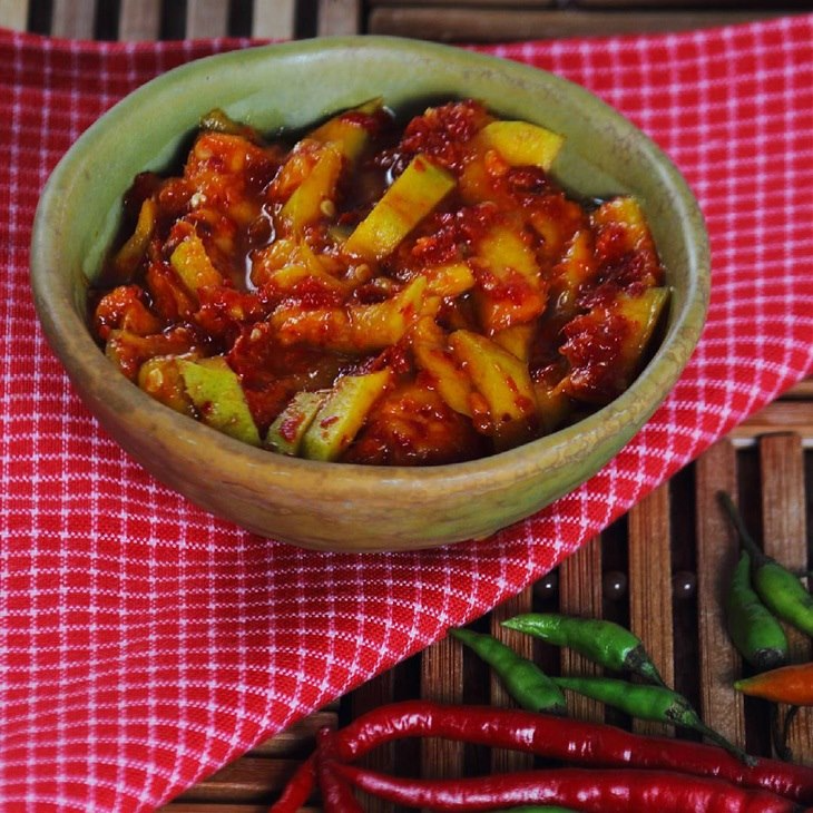 Sambal mangga kweni sambal lampung yang terkenal